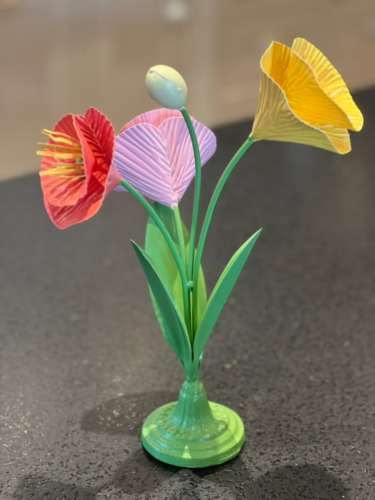 Metal Flower Figurines: Spring Home Décor