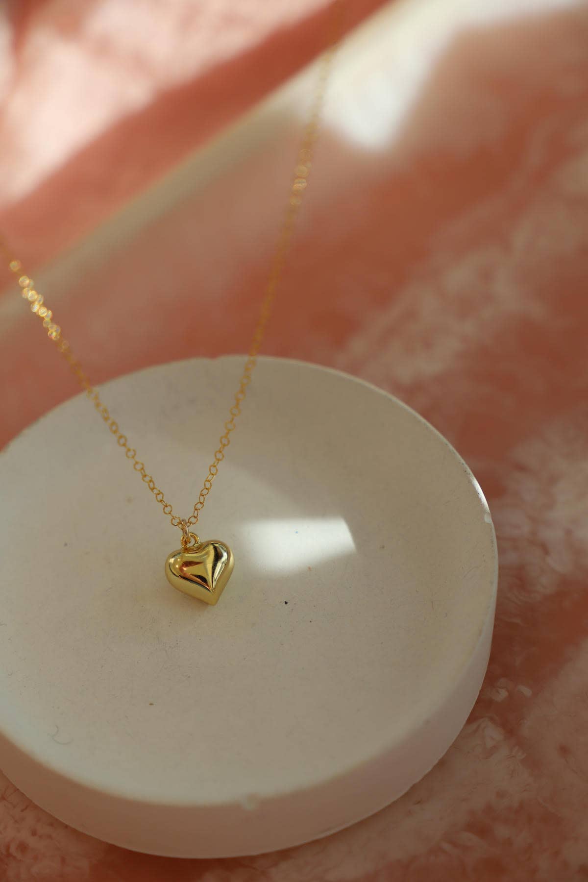 GOLD CLARA PUFF HEART NECKLACE: Yellow Gold