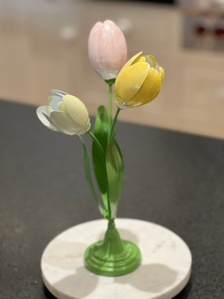 Metal Flower Figurines: Spring Home Décor