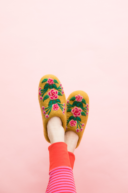 Secret Garden Slippers: Mustard / Extra Large